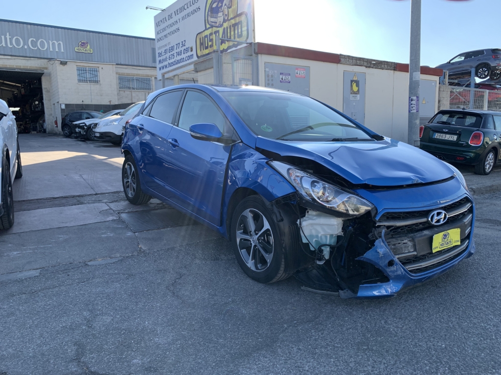 HYUNDAI I-30 GO 1.6 CRD 110CV HYUNDAI I-30 GO 1.6 CRD 110CV