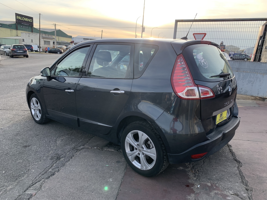 RENAULT SCENIC 1.5 DCI 107 CV
