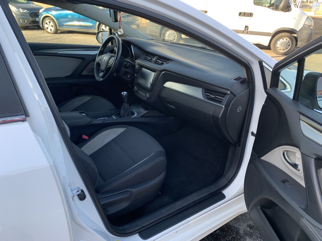 TOYOTA AVENSIS AVANT 2.0 D4D 143CV
