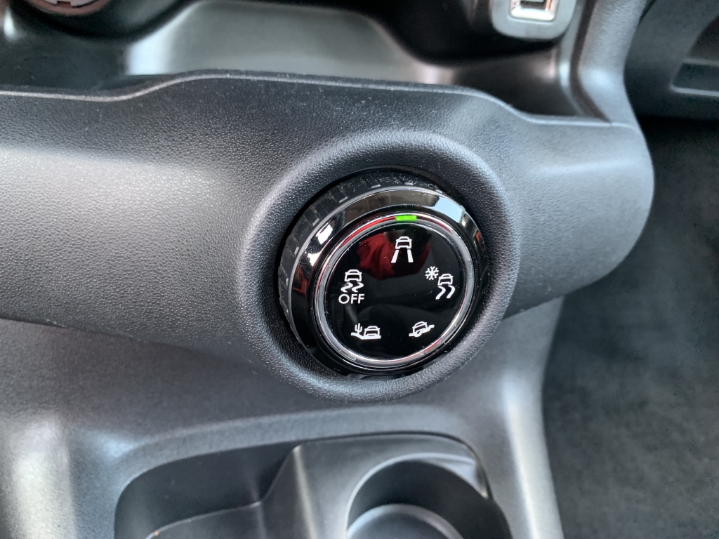 CITROEN CACTUS 1.2 INY 110CV CITROEN CACTUS 1.2 INY 110CV