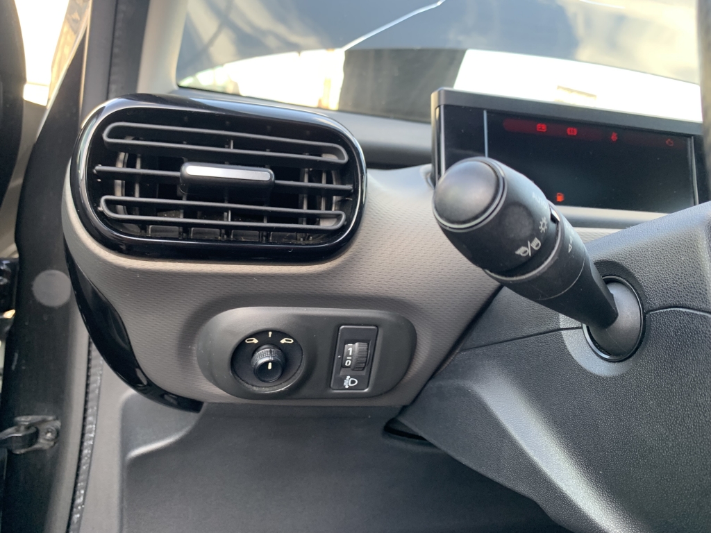 CITROEN CACTUS 1.2 INY 110CV CITROEN CACTUS 1.2 INY 110CV