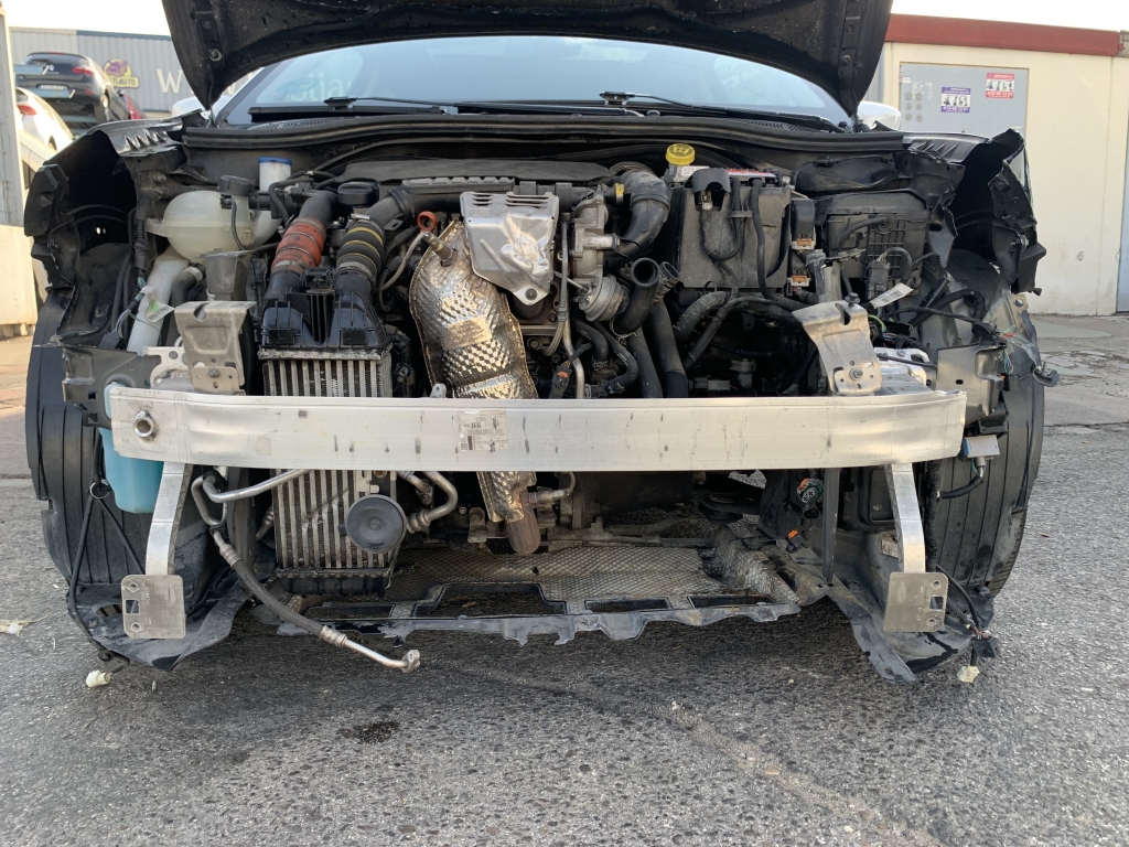 CITROEN CACTUS 1.2 INY 110CV CITROEN CACTUS 1.2 INY 110CV