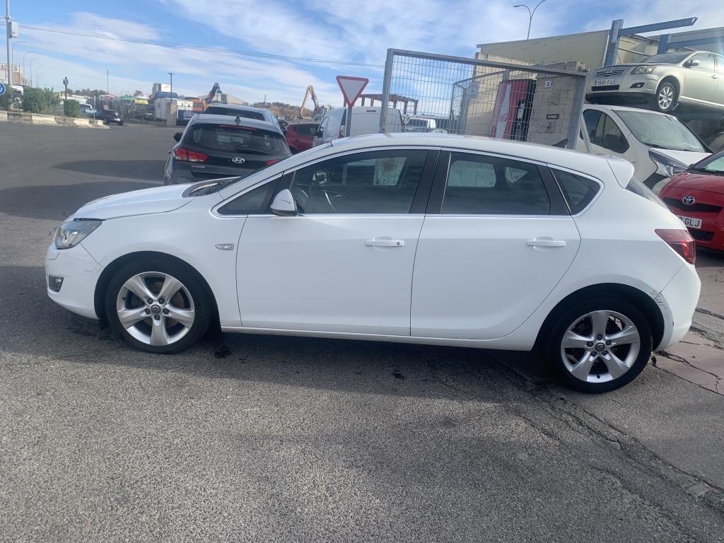 OPEL ASTRA 1.7 CDTI 125CV OPEL ASTRA 1.7 CDTI 125CV