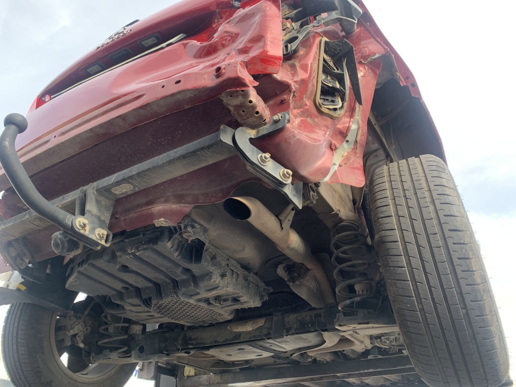 PEUGEOT 2008 1.6 HDI 100CV PEUGEOT 2008 1.6 HDI 100CV