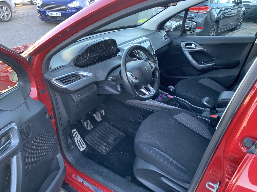 PEUGEOT 2008 1.6 HDI 100CV PEUGEOT 2008 1.6 HDI 100CV