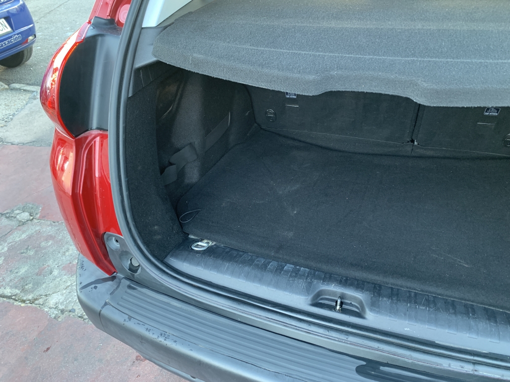 PEUGEOT 2008 1.6 HDI 100CV PEUGEOT 2008 1.6 HDI 100CV