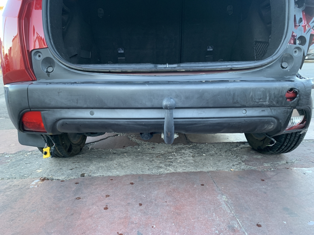 PEUGEOT 2008 1.6 HDI 100CV PEUGEOT 2008 1.6 HDI 100CV