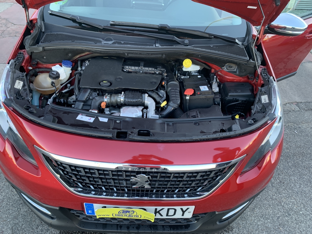 PEUGEOT 2008 1.6 HDI 100CV PEUGEOT 2008 1.6 HDI 100CV