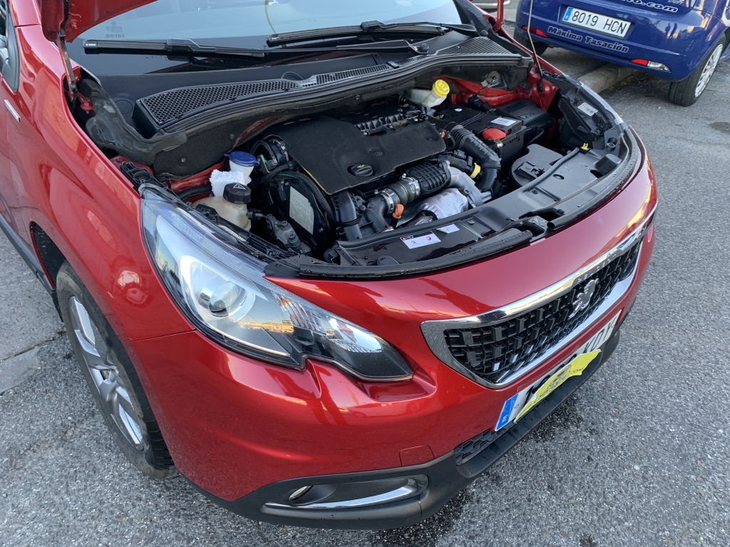 PEUGEOT 2008 1.6 HDI 100CV PEUGEOT 2008 1.6 HDI 100CV