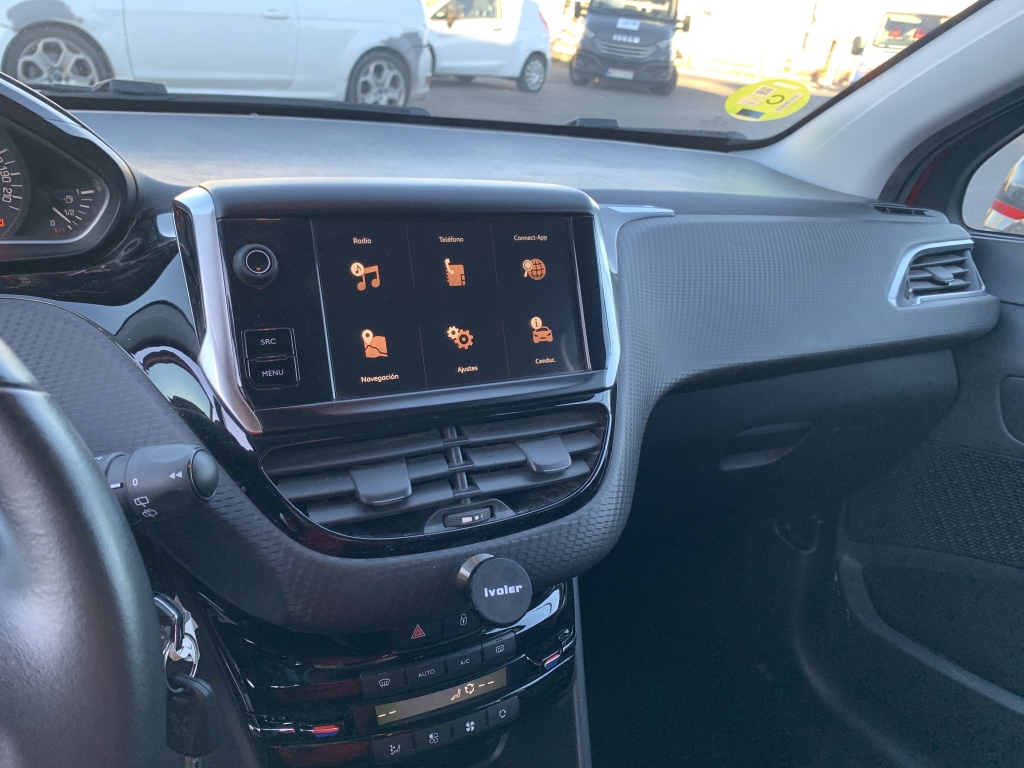 PEUGEOT 2008 1.6 HDI 100CV PEUGEOT 2008 1.6 HDI 100CV