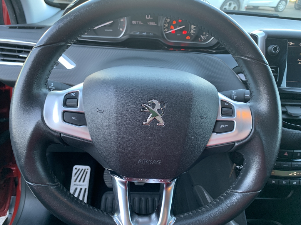 PEUGEOT 2008 1.6 HDI 100CV PEUGEOT 2008 1.6 HDI 100CV