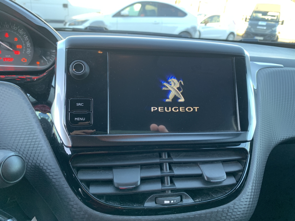 PEUGEOT 2008 1.6 HDI 100CV PEUGEOT 2008 1.6 HDI 100CV