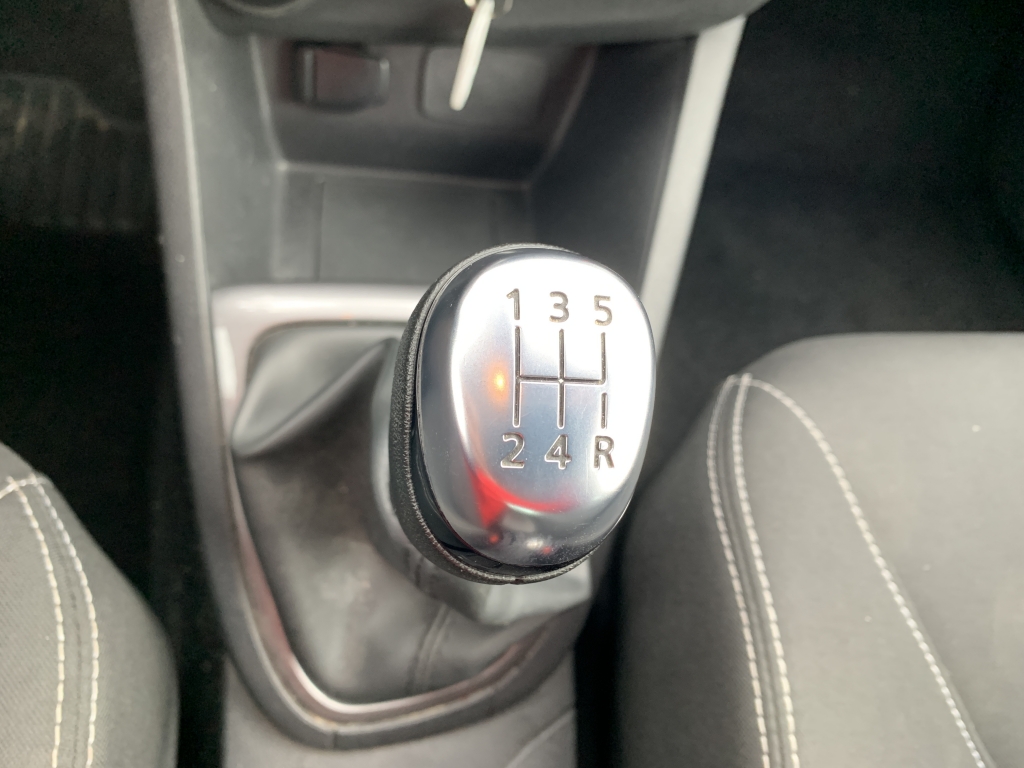 RENAULT CLIO LIMITED 900CC INY 90CV