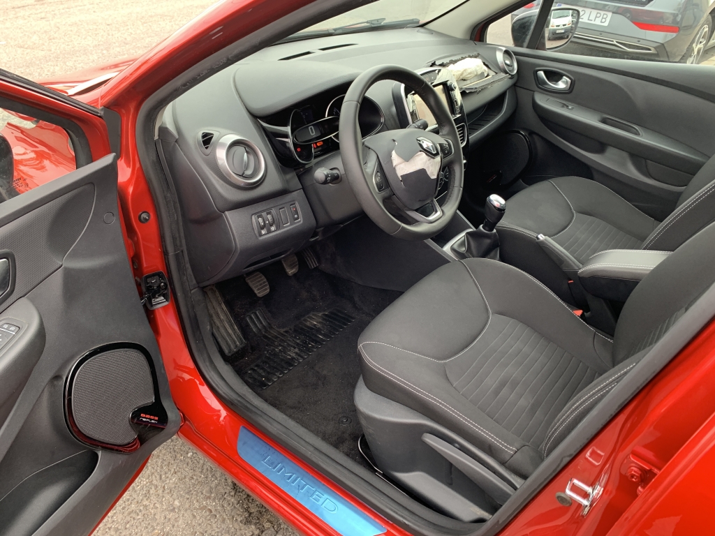 RENAULT CLIO LIMITED 900CC INY 90CV RENAULT CLIO LIMITED 900CC INY 90CV