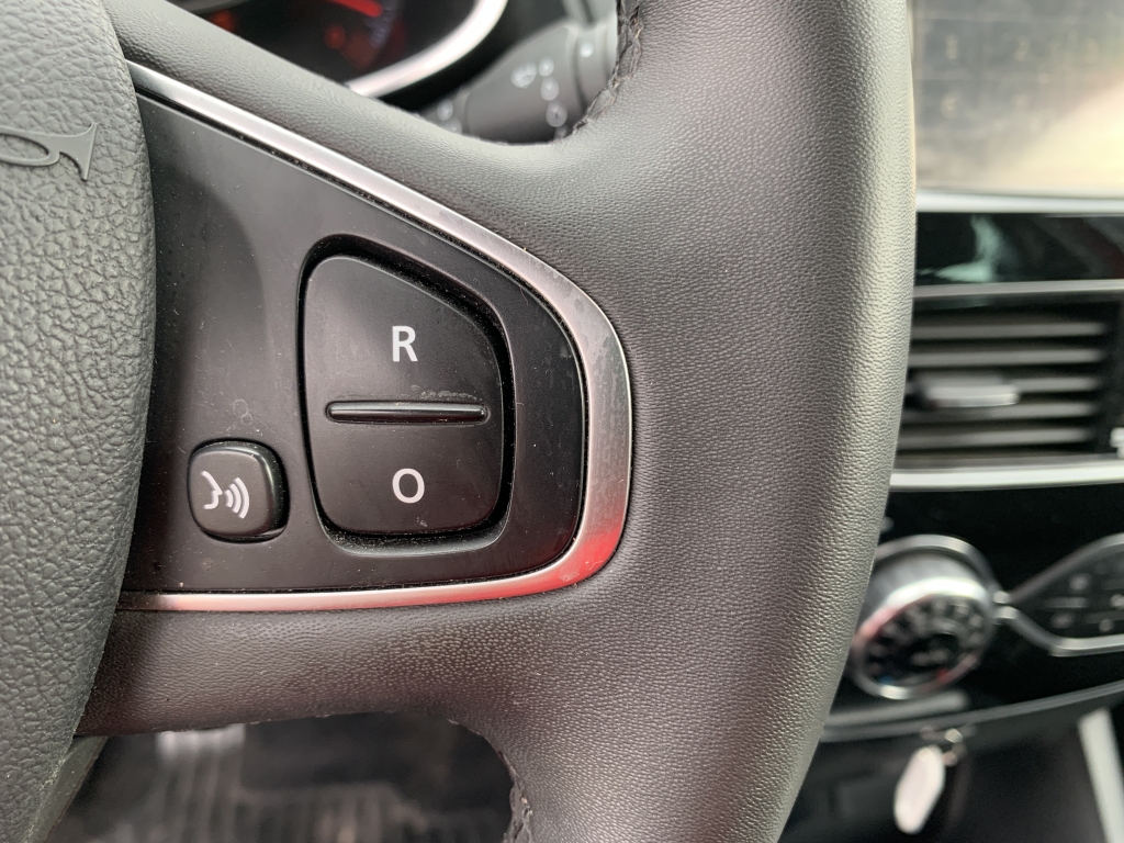 RENAULT CLIO LIMITED 900CC INY 90CV RENAULT CLIO LIMITED 900CC INY 90CV