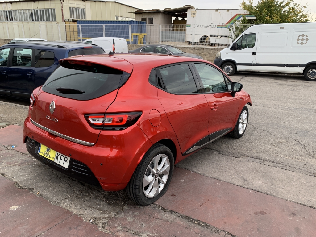 RENAULT CLIO LIMITED 900CC INY 90CV
