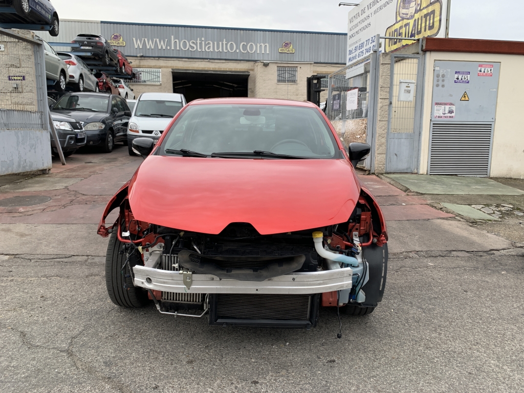 RENAULT CLIO LIMITED 900CC INY 90CV