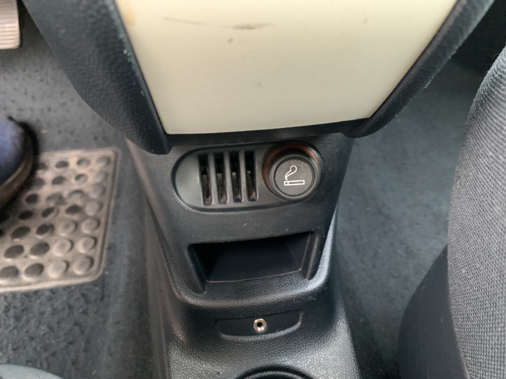 FORD KA 1.2 INY 70CV FORD KA 1.2 INY 70CV