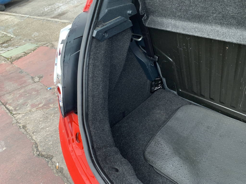 FORD KA 1.2 INY 70CV FORD KA 1.2 INY 70CV