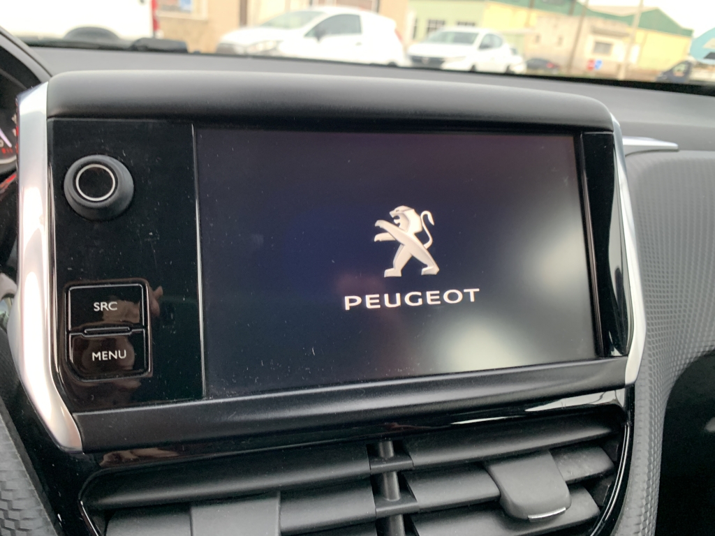 PEUGEOT 208 1.2 INY 110CV PEUGEOT 208 1.2 INY 110CV