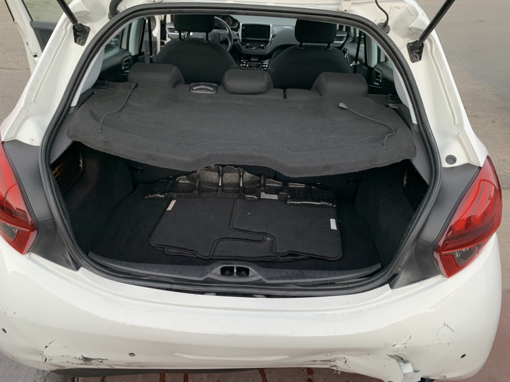 PEUGEOT 208 1.2 INY 110CV PEUGEOT 208 1.2 INY 110CV