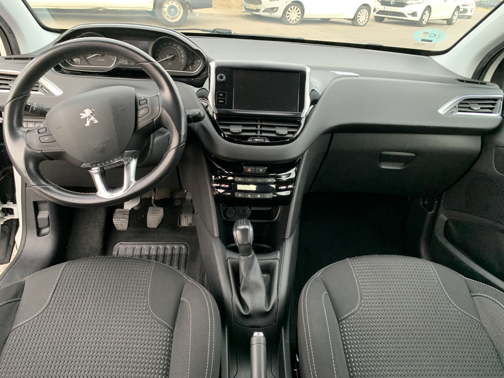 PEUGEOT 208 1.2 INY 110CV PEUGEOT 208 1.2 INY 110CV