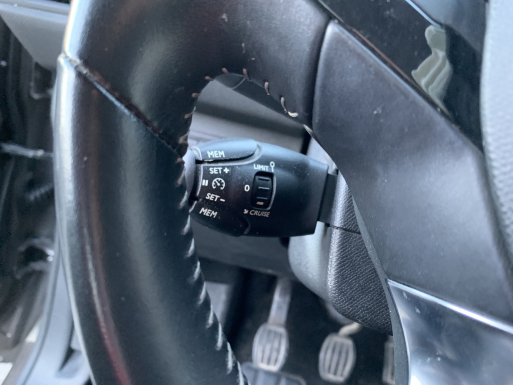 PEUGEOT 308 1.2 INY 130CV PEUGEOT 308 1.2 INY 130CV