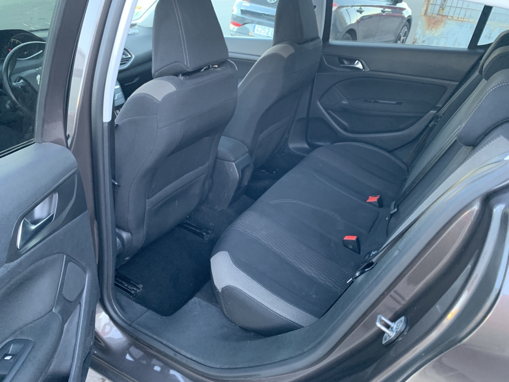 PEUGEOT 308 1.2 INY 130CV PEUGEOT 308 1.2 INY 130CV