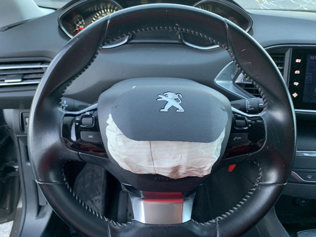 PEUGEOT 308 1.2 INY 130CV PEUGEOT 308 1.2 INY 130CV