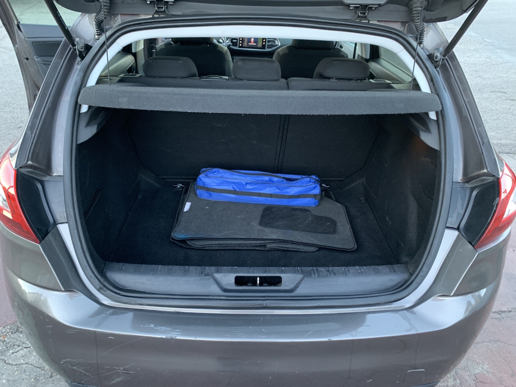 PEUGEOT 308 1.2 INY 94CV PEUGEOT 308 1.2 INY 94CV