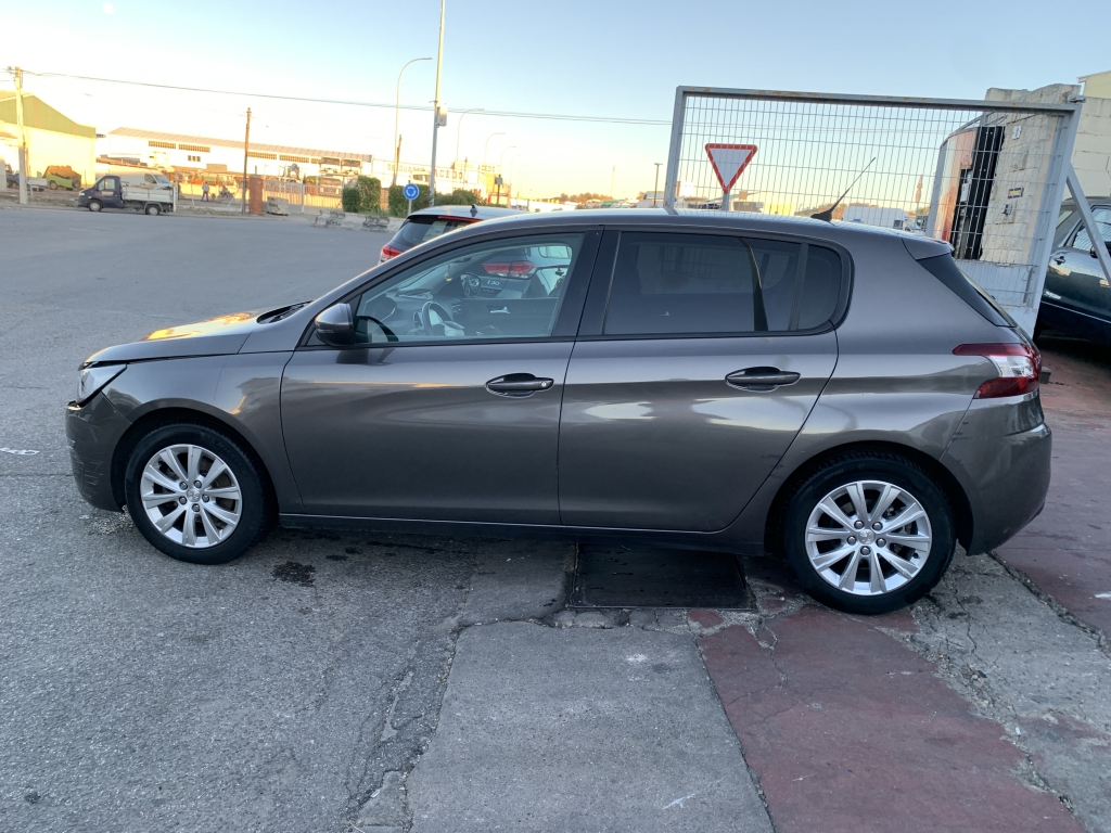 PEUGEOT 308 1.2 INY 130CV PEUGEOT 308 1.2 INY 130CV