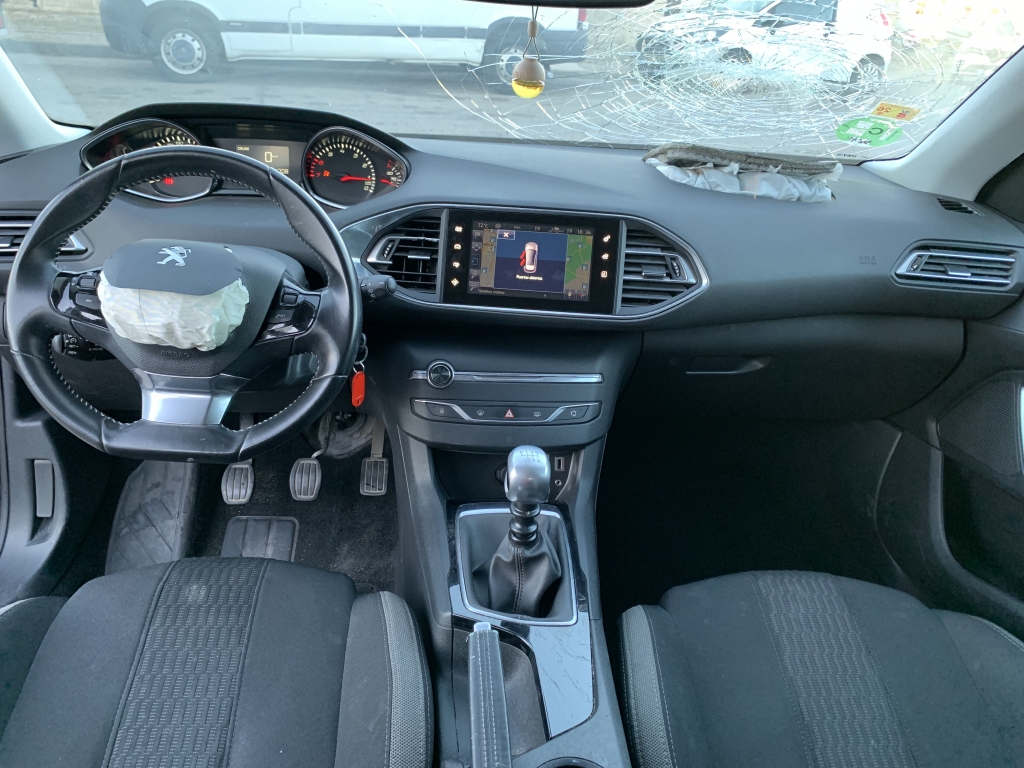 PEUGEOT 308 1.2 INY 130CV PEUGEOT 308 1.2 INY 130CV