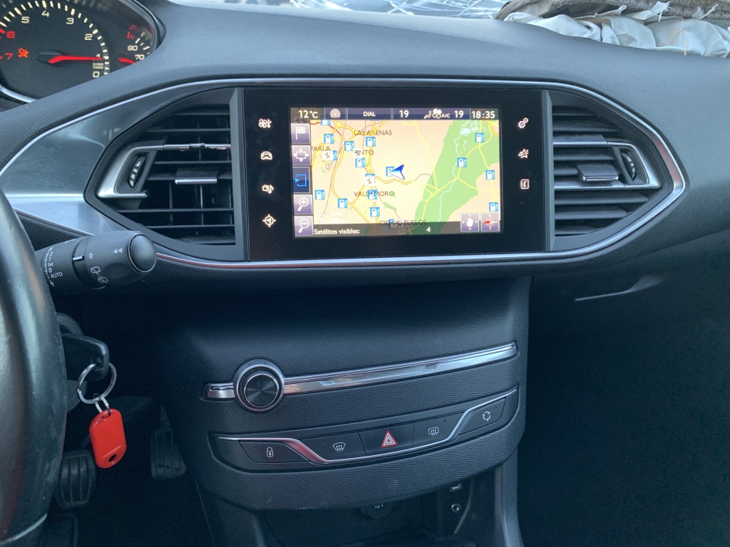 PEUGEOT 308 1.2 INY 130CV PEUGEOT 308 1.2 INY 130CV