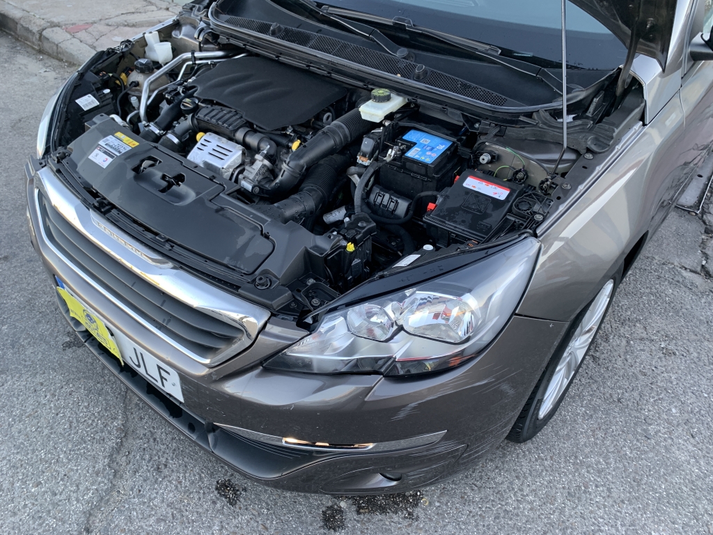 PEUGEOT 308 1.2 INY 130CV PEUGEOT 308 1.2 INY 130CV