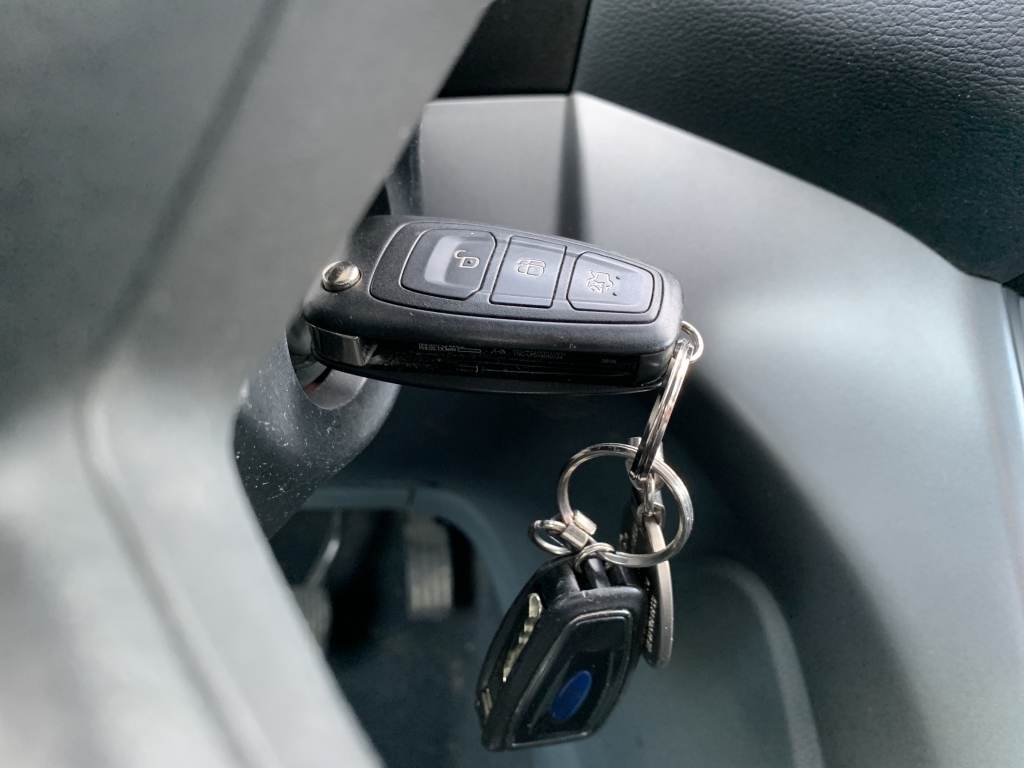 FORD C-MAX 1.0 INY 125CV FORD C-MAX 1.0 INY 125CV