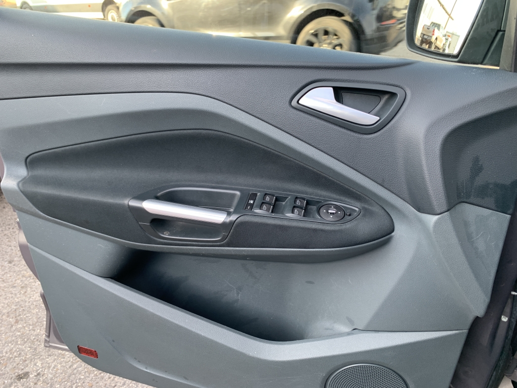 FORD C-MAX 1.0 INY 125CV FORD C-MAX 1.0 INY 125CV