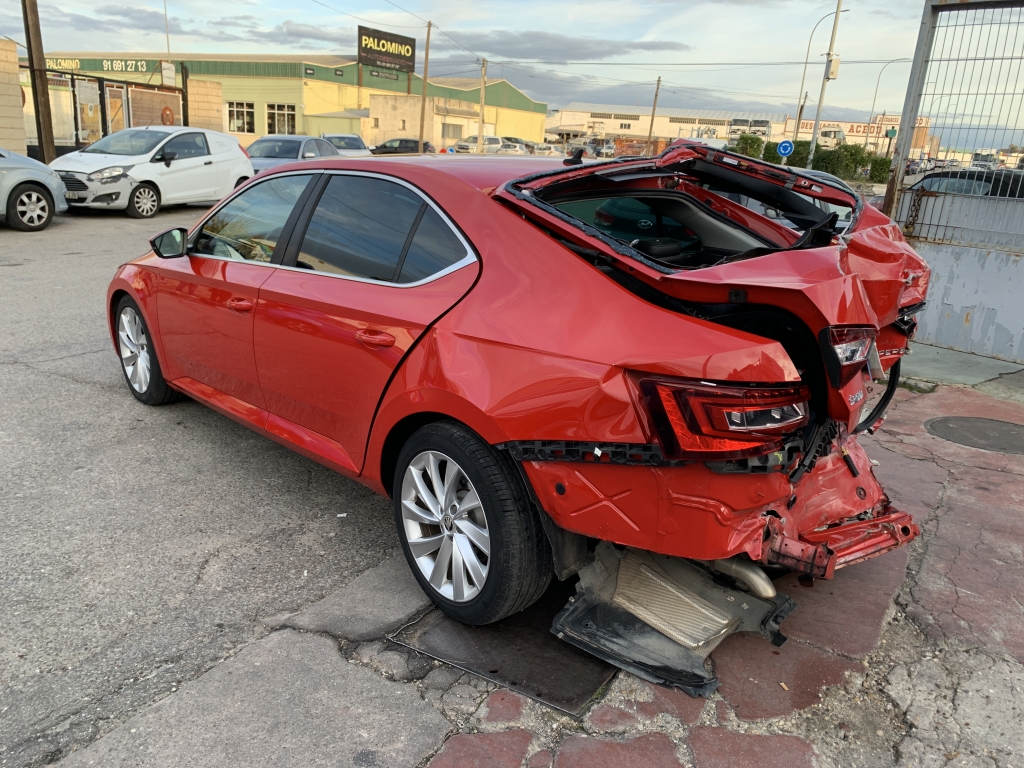 SKODA SUPER B 2.0 TDI 150CV