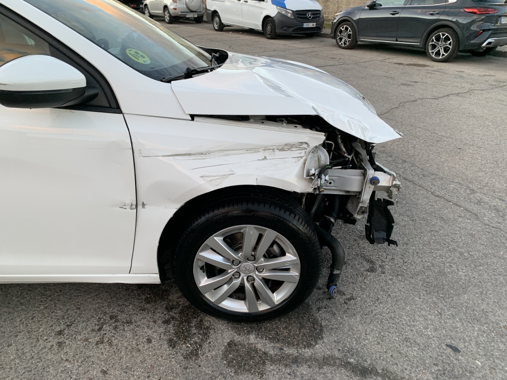 PEUGEOT 308 1.6 HDI 115CV