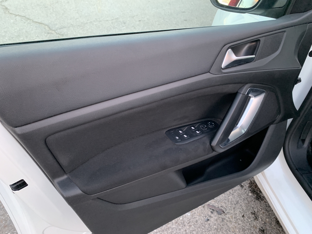 PEUGEOT 308 1.6 HDI 115CV