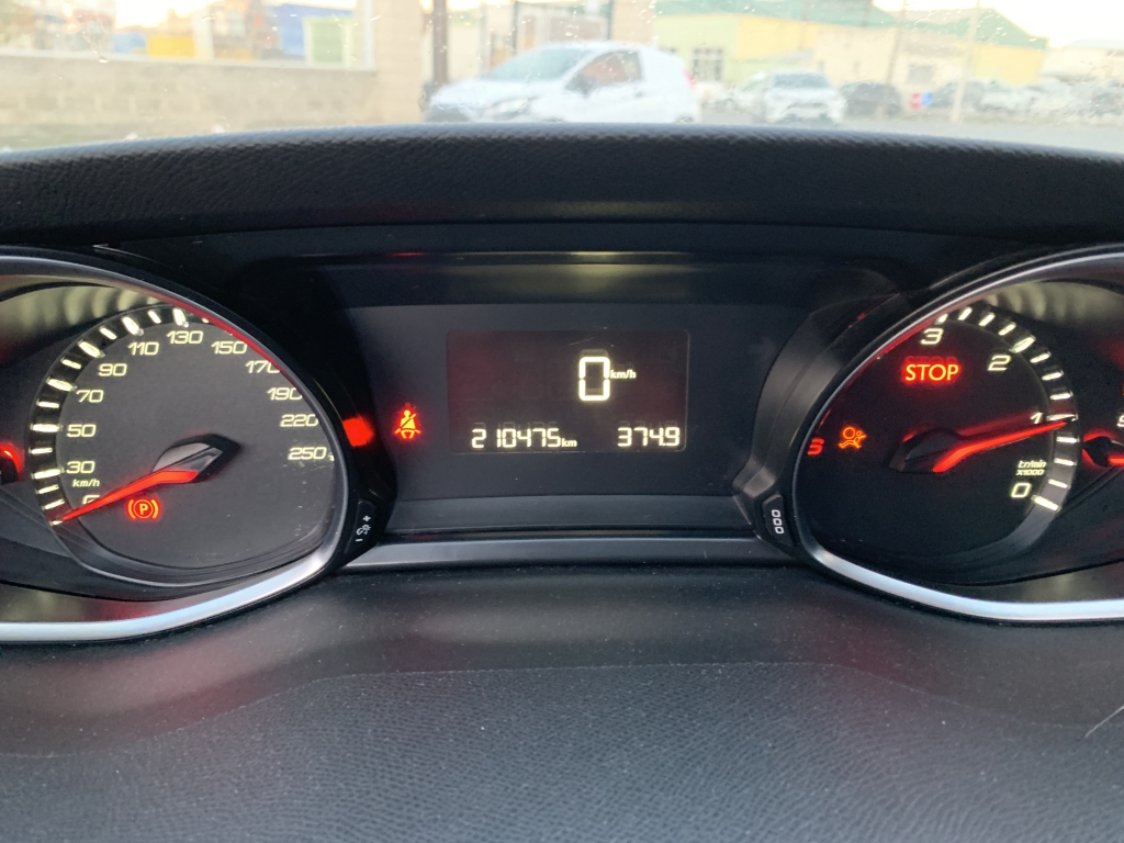 PEUGEOT 308 1.6 HDI 115CV