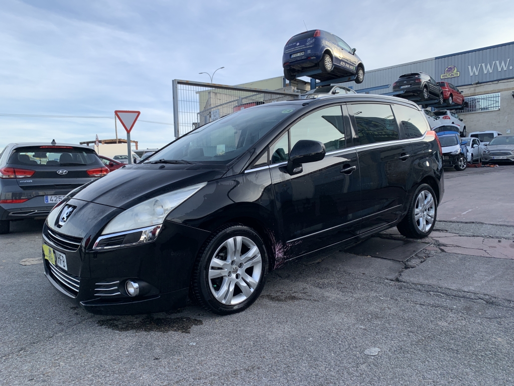 PEUGEOT 5008 1.6 HDI 112CV 7 PLAZAS PEUGEOT 5008 1.6 HDI 112CV 7 PLAZAS