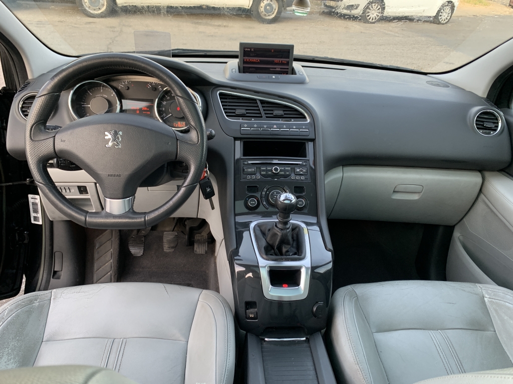 PEUGEOT 5008 1.6 HDI 112CV 7 PLAZAS
