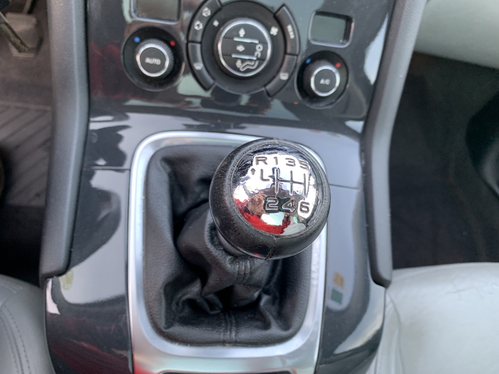 PEUGEOT 5008 1.6 HDI 112CV 7 PLAZAS