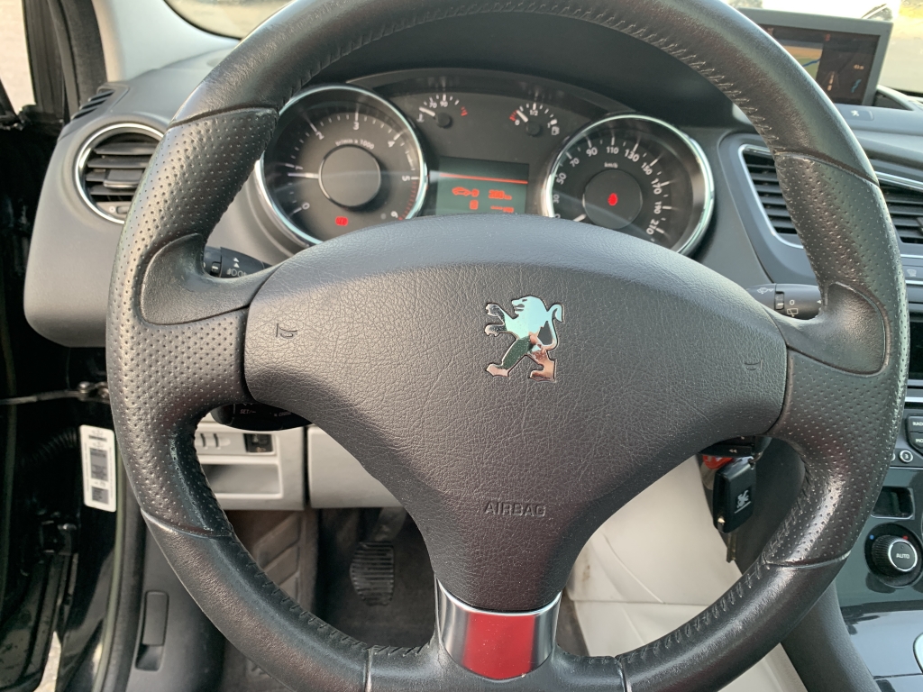 PEUGEOT 5008 1.6 HDI 112CV 7 PLAZAS