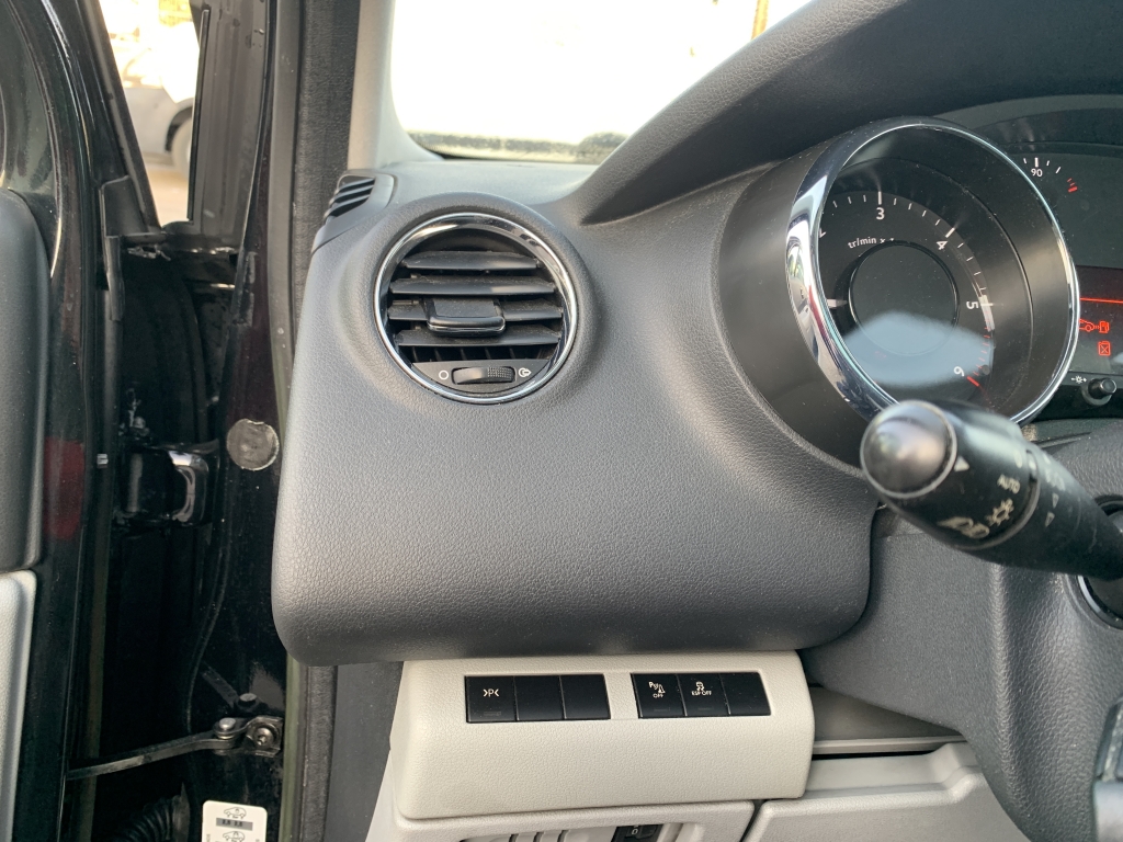 PEUGEOT 5008 1.6 HDI 112CV 7 PLAZAS