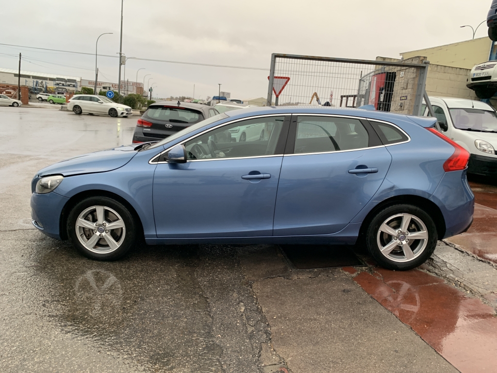VOLVO V-40 2.0 D 150CV AUT