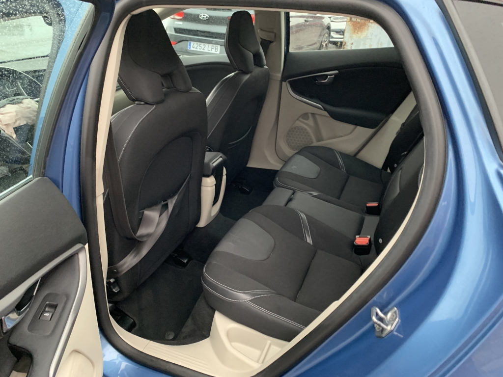 VOLVO V-40 2.0 D 150CV AUT