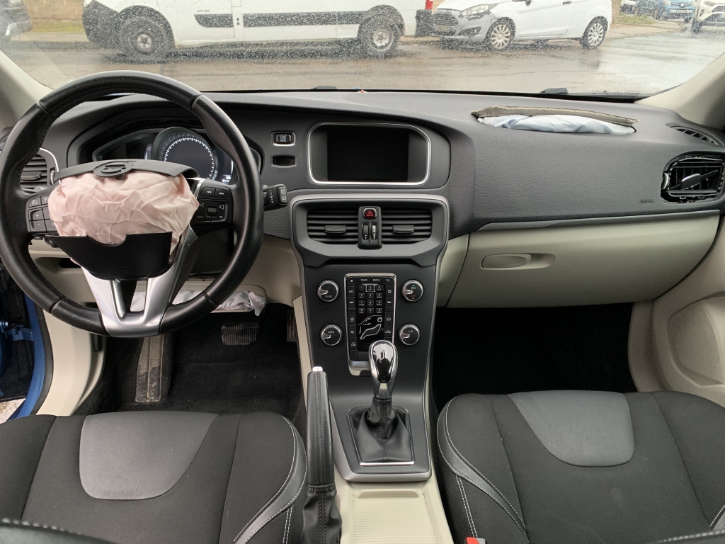 VOLVO V-40 2.0 D 150CV AUT