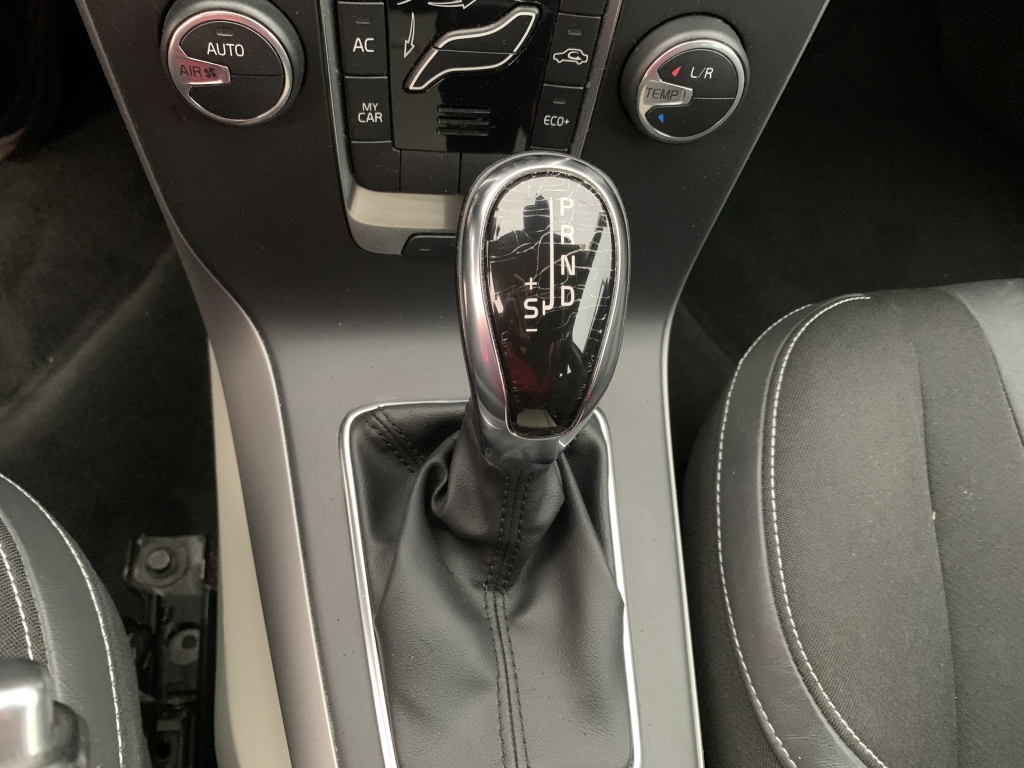 VOLVO V-40 2.0 D 150CV AUT