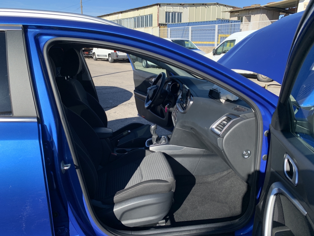 KIA XCEED 1.0 INY 120CV KIA XCEED 1.0 INY 120CV